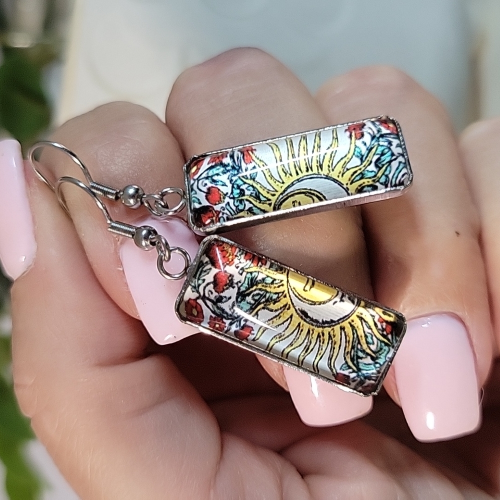 Sun & Moon Dangle Earrings - Picture 5 of 6